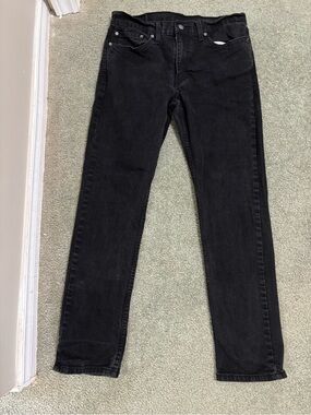 Classic Black Levi’s Straight-Jeans in good condition